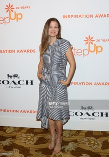 Stephanie Lemelin feet photo 12