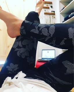Stephanie Lemelin feet photo 4
