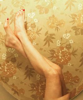 Stephanie March feet photo thumbnail