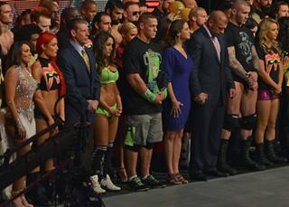 Stephanie McMahon feet photo thumbnail