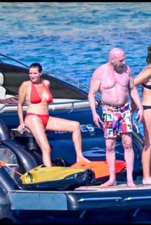 Stephanie McMahon feet photo thumbnail