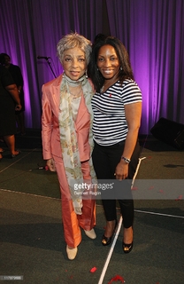 Stephanie Mills feet photo 18
