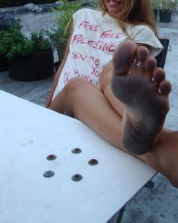 Stephanie Nur feet photo 5
