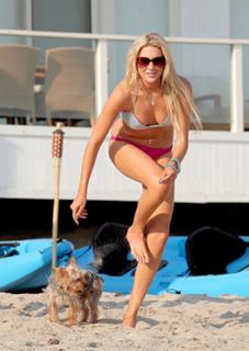 Stephanie Pratt feet photo thumbnail