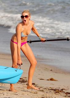 Stephanie Pratt feet photo thumbnail