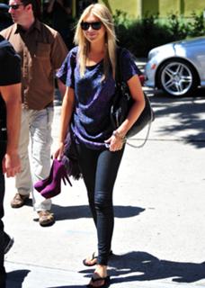 Stephanie Pratt feet photo thumbnail