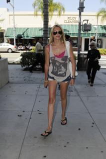 Stephanie Pratt feet photo thumbnail