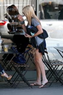 Stephanie Pratt feet photo thumbnail