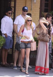 Stephanie Pratt feet photo thumbnail