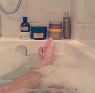 Stephanie Pratt feet photo thumbnail