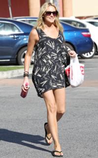 Stephanie Pratt feet photo thumbnail