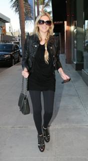 Stephanie Pratt feet photo thumbnail