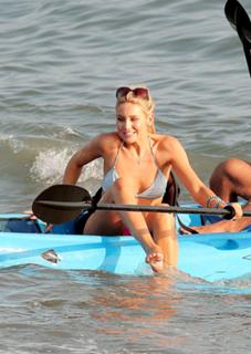 Stephanie Pratt feet photo thumbnail