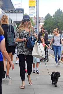 Stephanie Pratt feet photo thumbnail