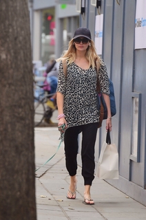 Stephanie Pratt feet photo thumbnail