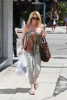 Stephanie Pratt feet photo thumbnail