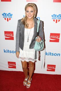 Stephanie Pratt feet photo thumbnail