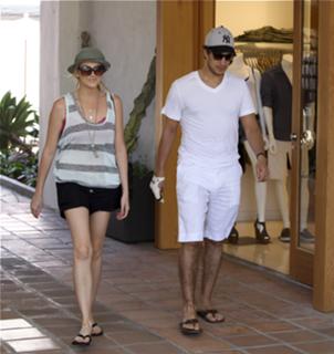 Stephanie Pratt feet photo thumbnail