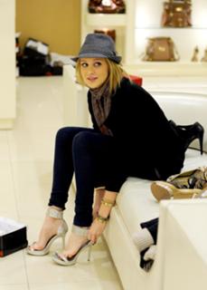 Stephanie Pratt feet photo thumbnail