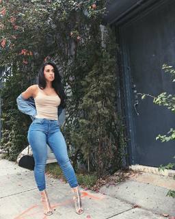 Stephanie Rao feet photo 3