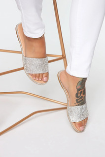 Stephanie Rao feet photo 2