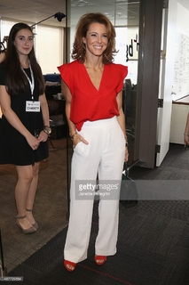 Stephanie Ruhle feet photo thumbnail