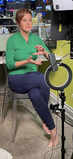 Stephanie Ruhle feet photo thumbnail