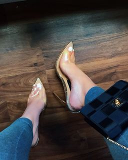 Stephanie Santiago feet photo 12