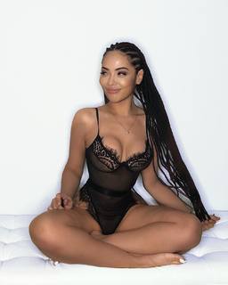 Stephanie Santiago feet photo 18