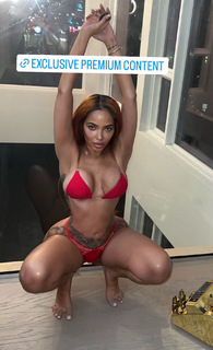 Stephanie Santiago feet photo 5