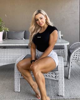 Stephanie Sanzo feet photo 2