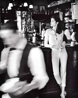 Stephanie Seymour feet photo thumbnail