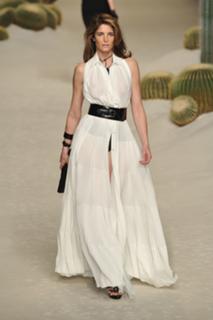 Stephanie Seymour feet photo thumbnail