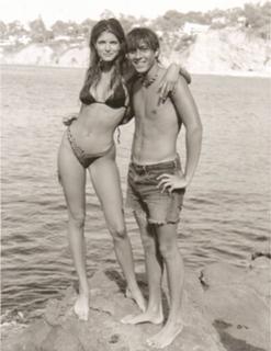 Stephanie Seymour feet photo thumbnail