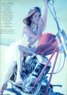 Stephanie Seymour feet photo thumbnail