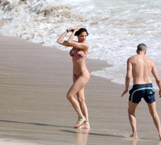 Stephanie Seymour feet photo thumbnail