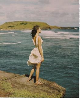 Stephanie Seymour feet photo thumbnail