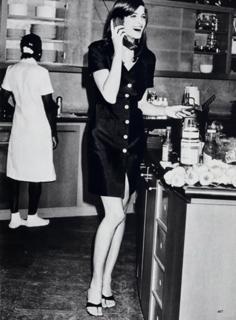 Stephanie Seymour feet photo thumbnail