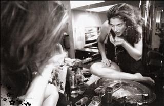 Stephanie Seymour feet photo thumbnail