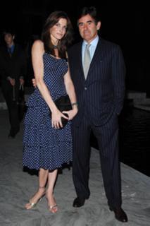 Stephanie Seymour feet photo thumbnail