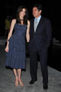 Stephanie Seymour feet photo thumbnail