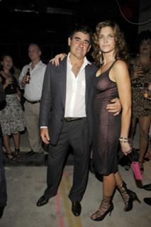 Stephanie Seymour feet photo thumbnail