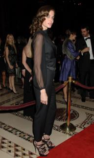 Stephanie Seymour feet photo thumbnail