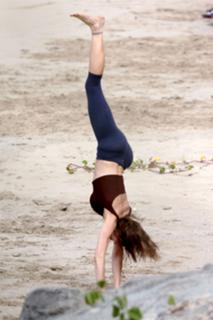 Stephanie Seymour feet photo thumbnail