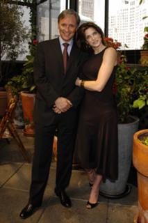 Stephanie Seymour feet photo thumbnail