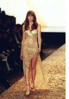 Stephanie Seymour feet photo thumbnail