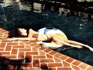 Stephanie Seymour feet photo thumbnail