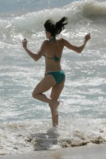 Stephanie Seymour feet photo thumbnail