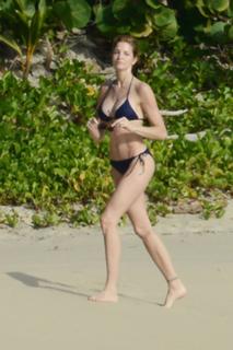 Stephanie Seymour feet photo thumbnail