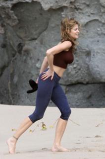 Stephanie Seymour feet photo thumbnail
